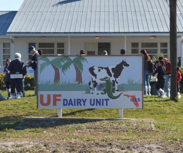 Dairy-Unit-Sign