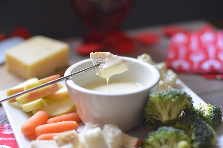 Swiss Cheese Fondue with White Wine, Garlic and Herbs Featured Image