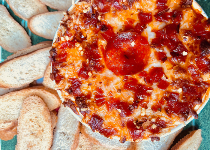 Cheesy Pizza Dip Featured Image