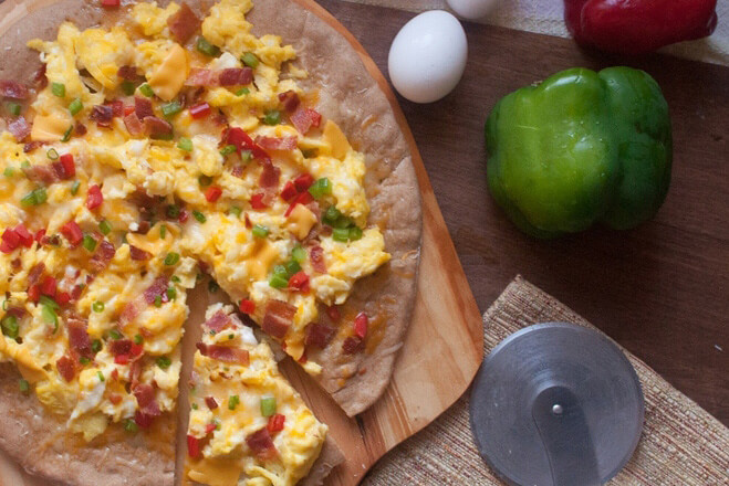 Cheesy Breakfast Pizza with Whole-Grain Crust Featured Image