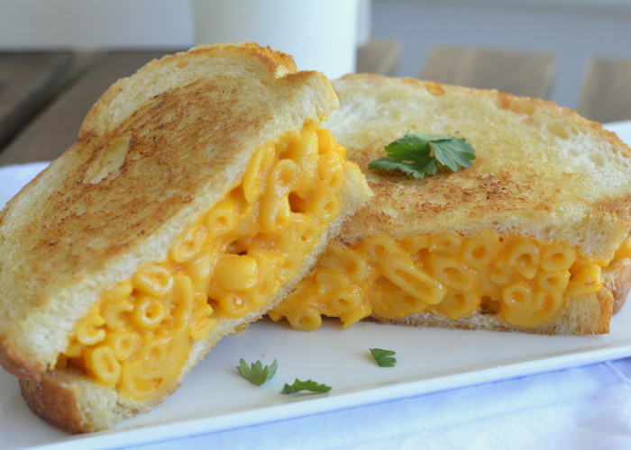 Mac and Cheese Grilled Cheese Featured Image